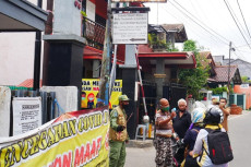 Tekan Penularan COVID,...