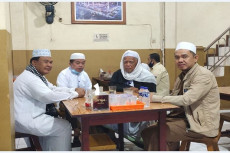 Usai Salat Berjamaah,...
