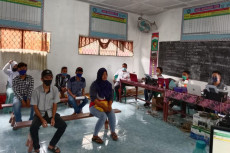 Dikabarkan Sakit COVID-19,...