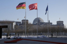 Jerman pada Turki: Hentikan...