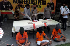 Polisi Gerebek Penombok...