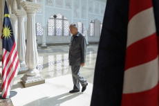 Mahathir Ragukan Klaim...