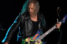 Gitaris Metallica, Kirk...