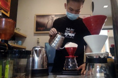 Sapa Peminat hingga...