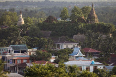 Myanmar: Sebagian Besar...