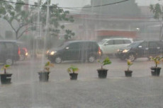 Jakarta Diguyur Hujan...