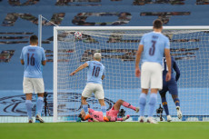 Man City Berhasil Jaga...