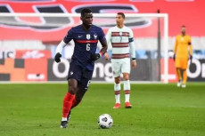 Agamanya Dihina, Pogba...