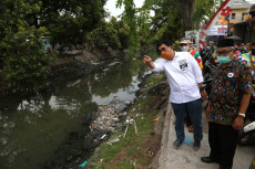 Sungai Penuh Sampah,...