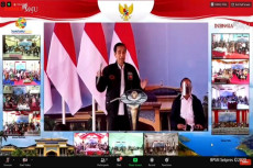 Bagikan 20 Ribu Sertifikat,...