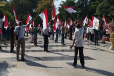 Jelang Pilkada Surabaya,...