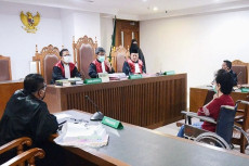 Terdakwa Keterangan...