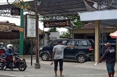 Melihat Wisata Kampung...