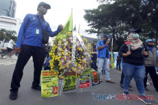 UU Cipta Kerja Resmi...