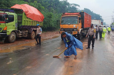 Bahayakan Pengguna Jalan,...