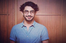 Reza Rahadian Tak Sabar...