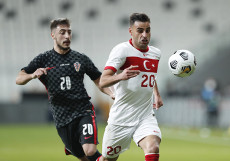 Drama Enam Gol, Duel...