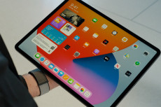 Aplikasi iOS dan iPad...