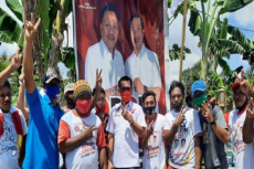 Warga Pulau Bangka Minta...