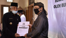 Banyak Tempat Ibadah...