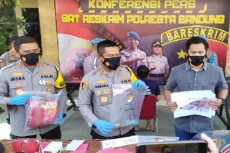 Usai Bacok Remon, 5...