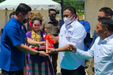 Wakil Ketua DPR Janji...