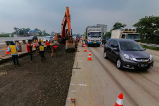 Proyek Infrastruktur...