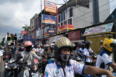 Tuntut UMK Naik 8,51...