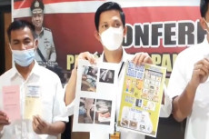 Warga Cianjur Gempar,...