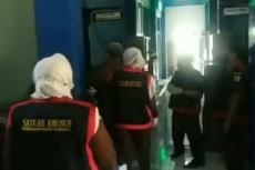 Diduga Praktik Korupsi,...