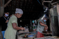 Tonjolkan Seni Tradisional...