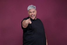 Ivan Gunawan Perkenalkan...