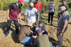 Isi Akhir Pekan, Bupati...