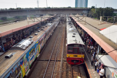 Jam Operasional KRL...