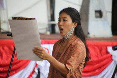 Olivia Zalianty Peringati...