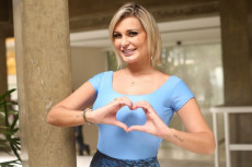 Andressa Urach Bongkar...