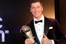 Lewandowski: Messi dan...