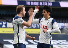 Tottenham Lumat Leeds...
