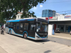 Siap-Siap Nyobain Bus...