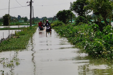 Banjir Kian Meluas,...