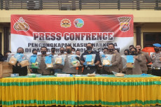 Bongkar Sindikat Pengedar...