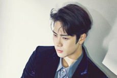 Tinggalkan JYP Entertainment,...