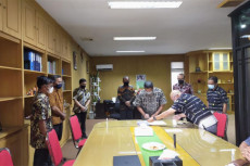 Pimpinan di 3 Unit Usaha...