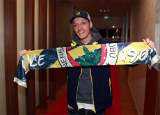 Resmi! Mesut Oezil Gabung...