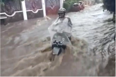 Tuntaskan Persoalan...