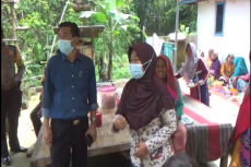 Bangkalan Gempar, Seorang...