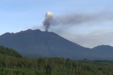 Gemuruh dari Perut Gunung...