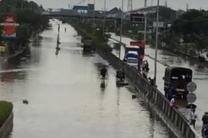 Banjir Masih Menggenangi...