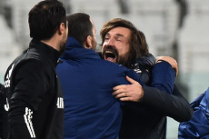 Hempaskan Inter Milan,...