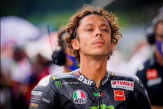 Valentino Rossi Hadirkan...